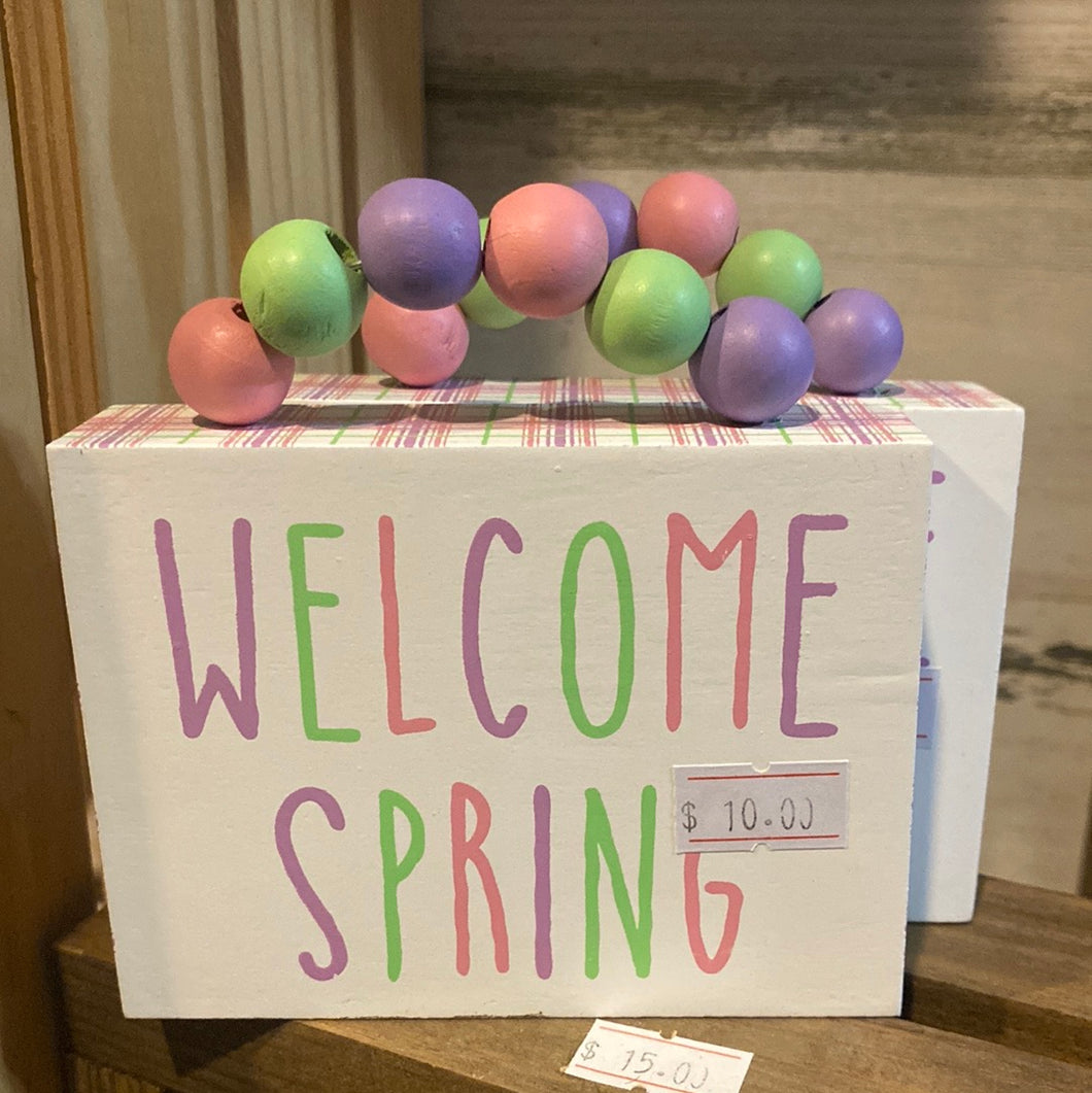 Mini Welcome Spring Hanging Sign